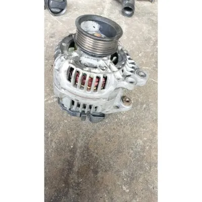 Volkswagen Transporter T4 şarj dinamosu