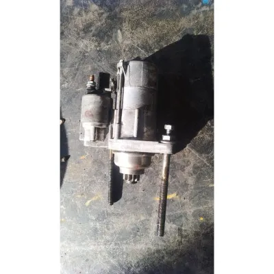 Volkswagen Transporter T5 1.9 tdı çıkma orjinal arka ahtapot kulağı 7H0199370A