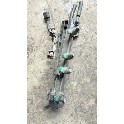 Bora Golf 4 -  Audi A3 1.6 BfQ Octavia Motor Enjektör Kütüğü ( Yakıt Dağıtıcısı ) 06a133 317 AC 06a133 317 AS